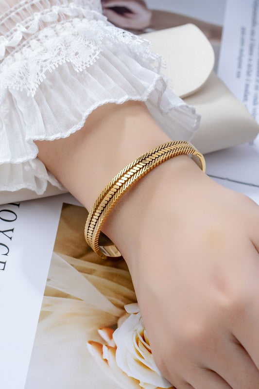 Waterproof Hinge Cuff Bracelet